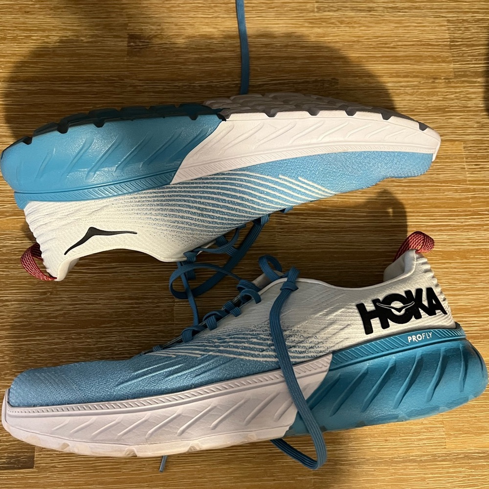 Hoka Mach 3